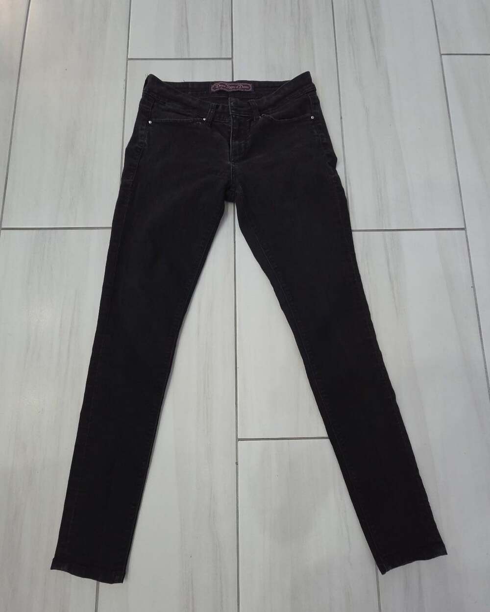 Divine Rights of Denim Black Skinny Jeans Size 28